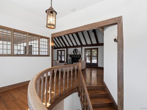 2 Springdale Road, Larchmont NY 10538