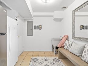 39 Lambert Lane, New Rochelle NY 10804