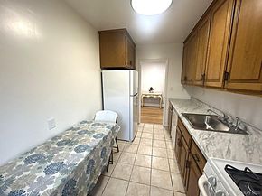 70 Lawrence Court B, White Plains NY 10603