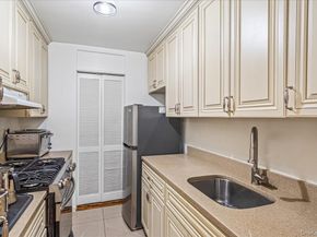 65-15 Alderton Street 2C, Rego Park NY 11374