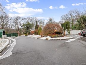33 Fleets Cove Road, Huntington NY 11743