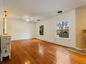 33 Fleets Cove Road, Huntington NY 11743