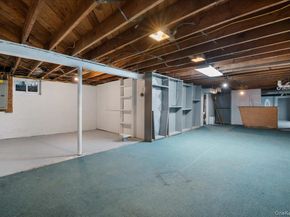 33 Fleets Cove Road, Huntington NY 11743