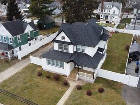 115 N Bergen Place, Freeport NY 11520