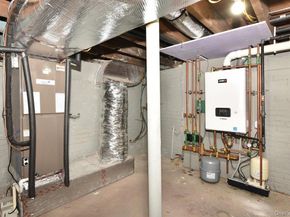 115 N Bergen Place, Freeport NY 11520