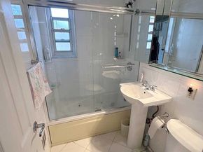 251-19 61st Avenue 19A, Little Neck NY 11362