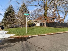 3 Allegheny Drive W, Farmingville NY 11738