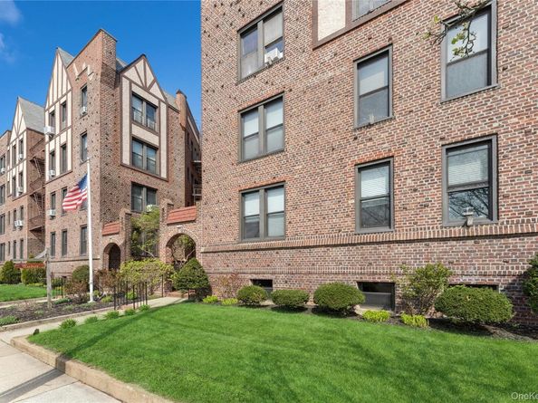 12 Hempstead Avenue 3N, Rockville Centre NY 11570