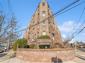 12 Hempstead Avenue 3N, Rockville Centre NY 11570