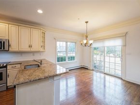 22 Meadow Court, Oakdale NY 11769