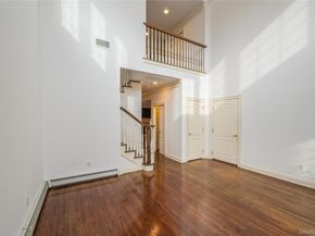 22 Meadow Court, Oakdale NY 11769