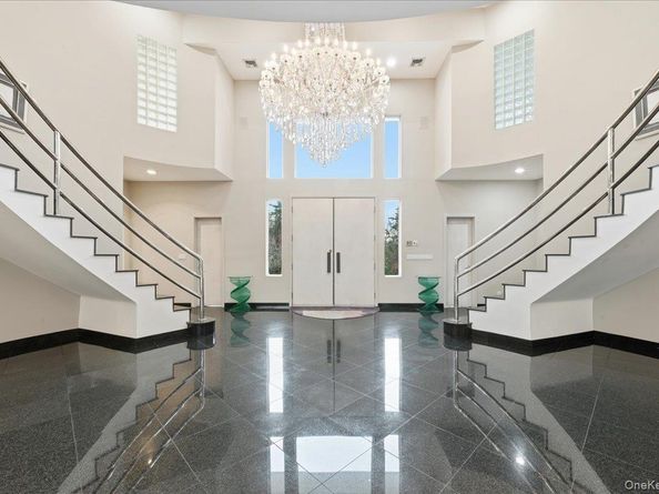 1 Private Lane, Old Brookville NY 11545