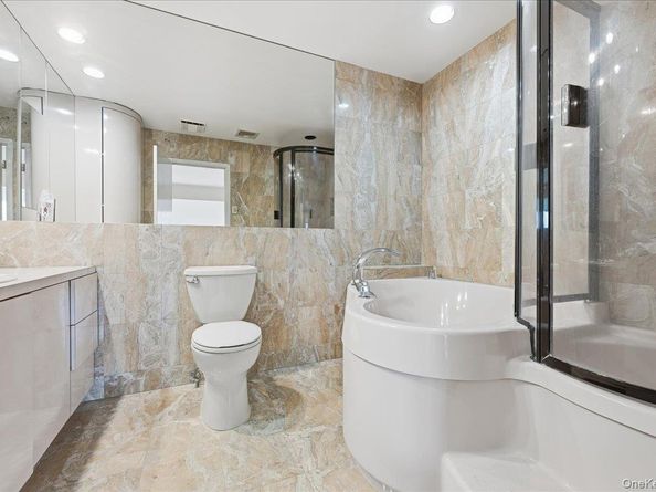 1 Private Lane, Old Brookville NY 11545