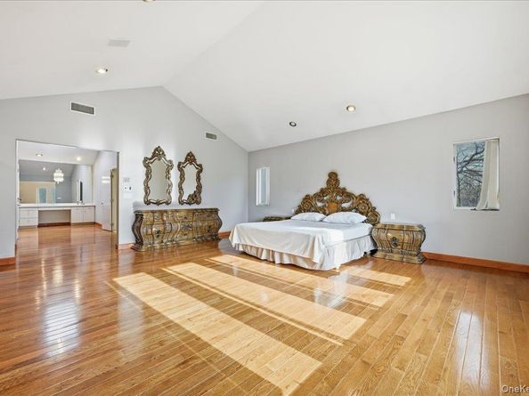 1 Private Lane, Old Brookville NY 11545