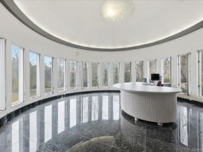 1 Private Lane, Old Brookville NY 11545