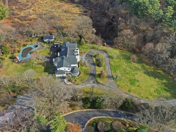 1 Private Lane, Old Brookville NY 11545