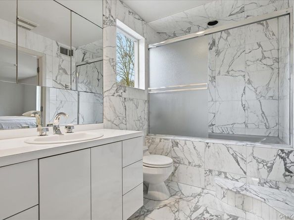 1 Private Lane, Old Brookville NY 11545