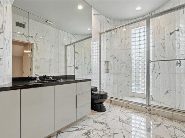 1 Private Lane, Old Brookville NY 11545