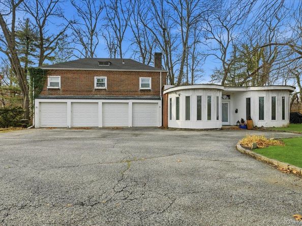 1 Private Lane, Old Brookville NY 11545