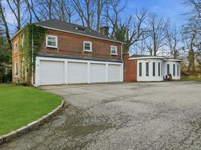 1 Private Lane, Old Brookville NY 11545