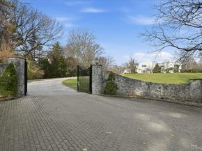 1 Private Lane, Old Brookville NY 11545