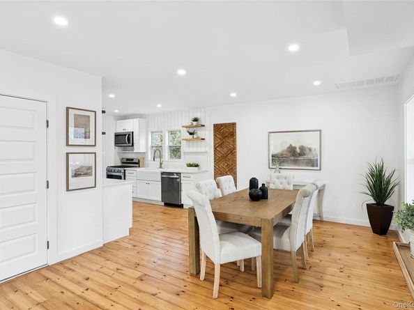 48 Watchogue Avenue, East Moriches NY 11940