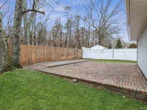 86 Stuyvesant Avenue, Mastic NY 11950