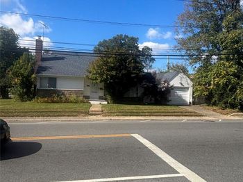 518 Nassau Boulevard