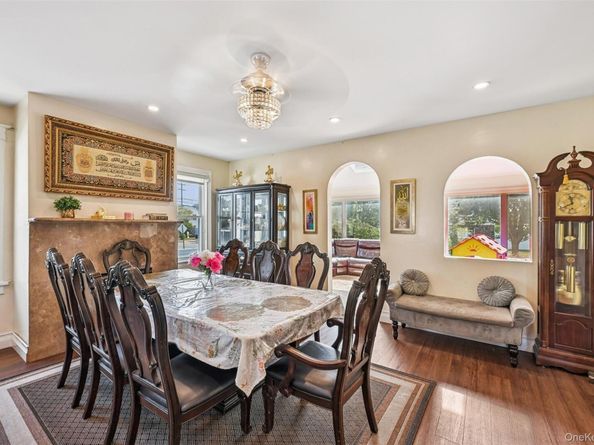 160 Bedford Avenue, Merrick NY 11566