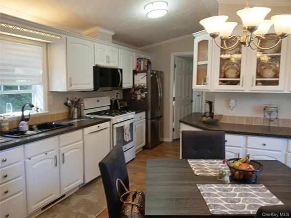 1661 Old Country 69, Riverhead NY 11901