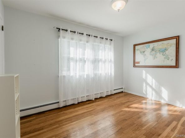 7 Carriage Lane, Setauket NY 11733