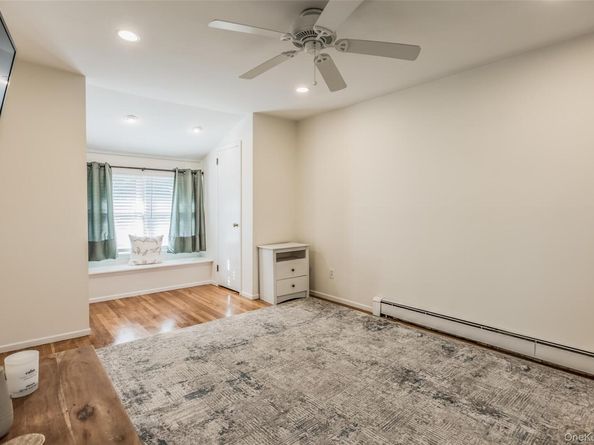 7 Carriage Lane, Setauket NY 11733