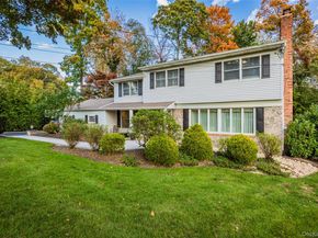 7 Carriage Lane, Setauket NY 11733