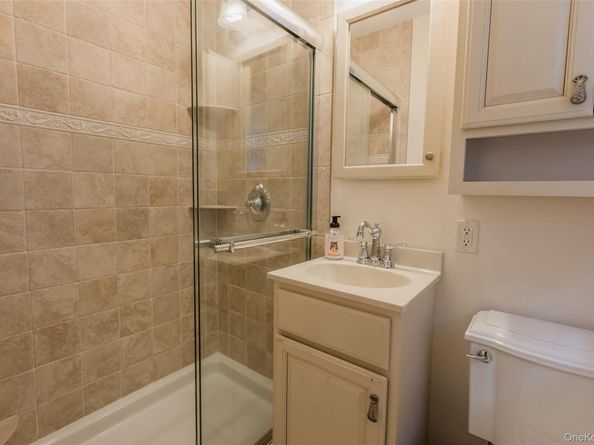 7 Carriage Lane, Setauket NY 11733