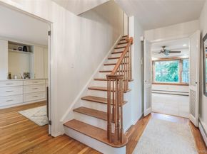 7 Carriage Lane, Setauket NY 11733