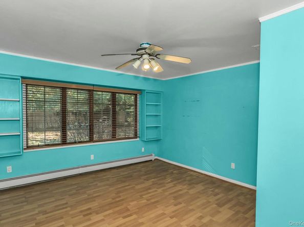 3 Driftwood, East Setauket NY 11733