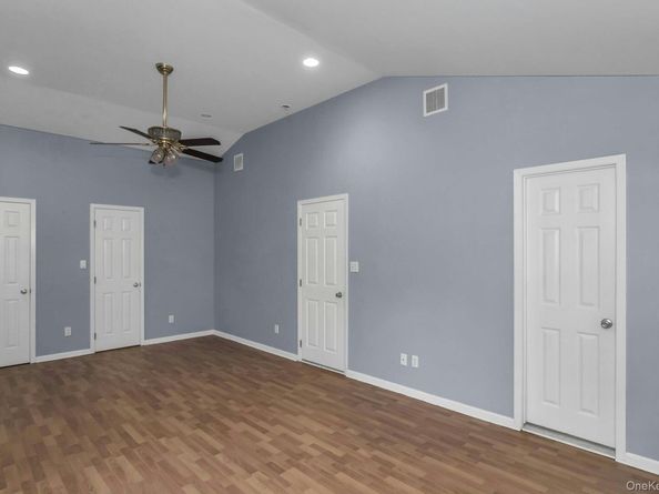 3 Driftwood, East Setauket NY 11733