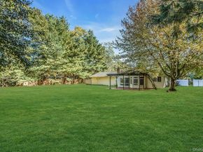 3 Driftwood, East Setauket NY 11733