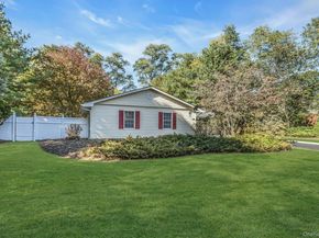 3 Driftwood, East Setauket NY 11733