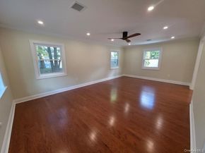 5 Bently Lane, Stony Brook NY 11790