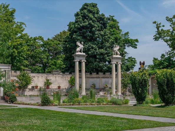 183 Hudson Terrace, Yonkers NY 10701