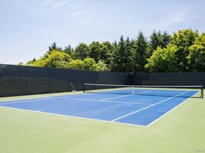26 Lorien Place, Melville NY 11747