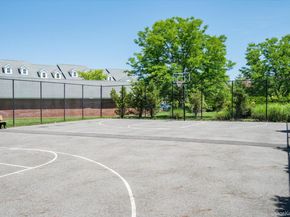 26 Lorien Place, Melville NY 11747