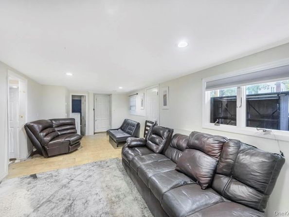 12 Roosevelt Avenue, Greenlawn NY 11740