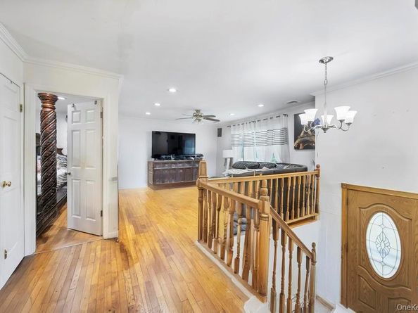 12 Roosevelt Avenue, Greenlawn NY 11740