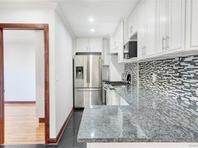 141-30 84 Road 5E, Briarwood NY 11435