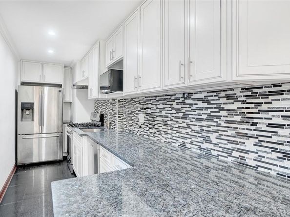 141-30 84 Road 5E, Briarwood NY 11435