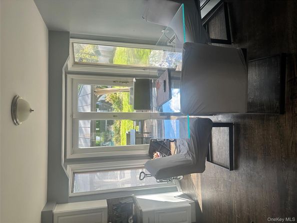 209 Old Post Drive, Hauppauge NY 11788