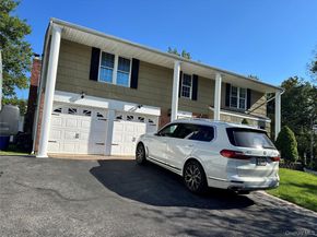 209 Old Post Drive, Hauppauge NY 11788