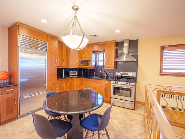 51 Bay Street, East Atlantic Beach NY 11561